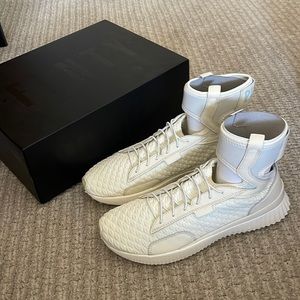 Fenty trainer mid geo